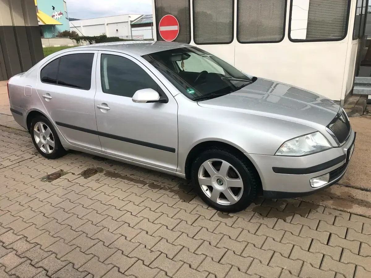 Gebraucht Skoda Octavia 105 PS (77 kW) 2005 Grau Limousine