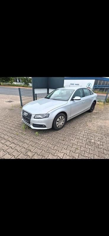 Gebraucht Audi A4 160 PS (117 kW) 2010 Silber Limousine