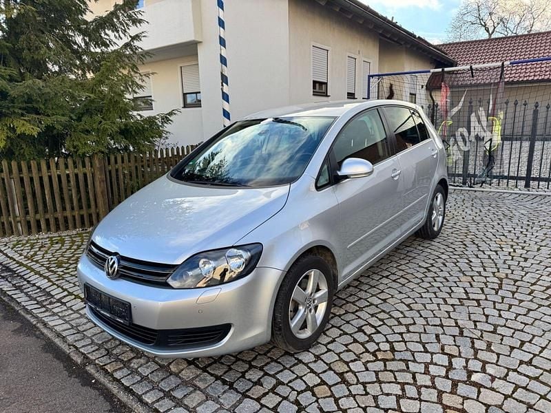 Second-hand VW Golf Plus Cross 122 CP (89 kW) 2011 Monovolum