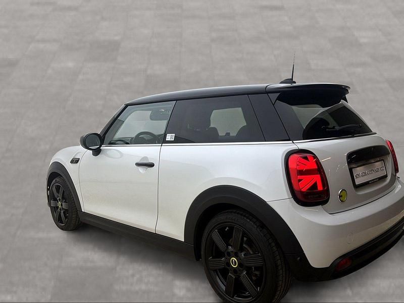 Gebraucht Mini Cooper SE 135 kW (184 PS) 2023 Weiß Kleinwagen