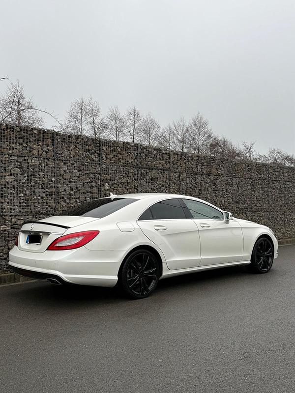 Gebraucht Mercedes CLS350 AMG 252 PS (185 kW) 2013 Weiß Limousine