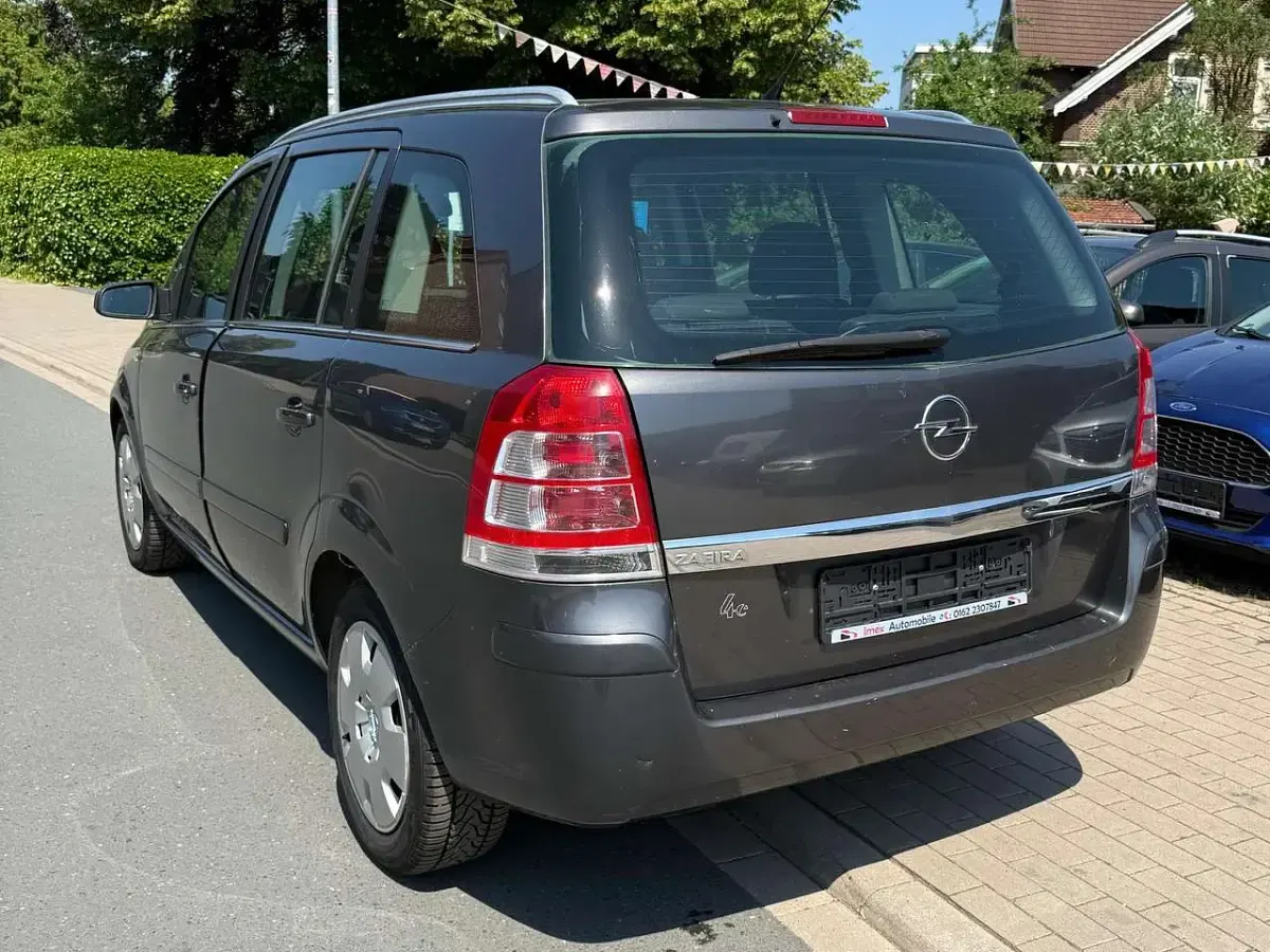 Gebraucht Opel Zafira Cosmo 116 PS (85 kW) 2009 Grau Van / Kleinbus