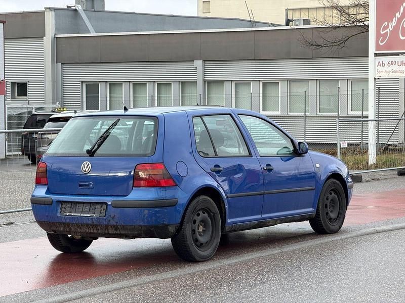 Gebraucht VW Golf IV Edition 75 PS (55 kW) 2001 Blau Limousine