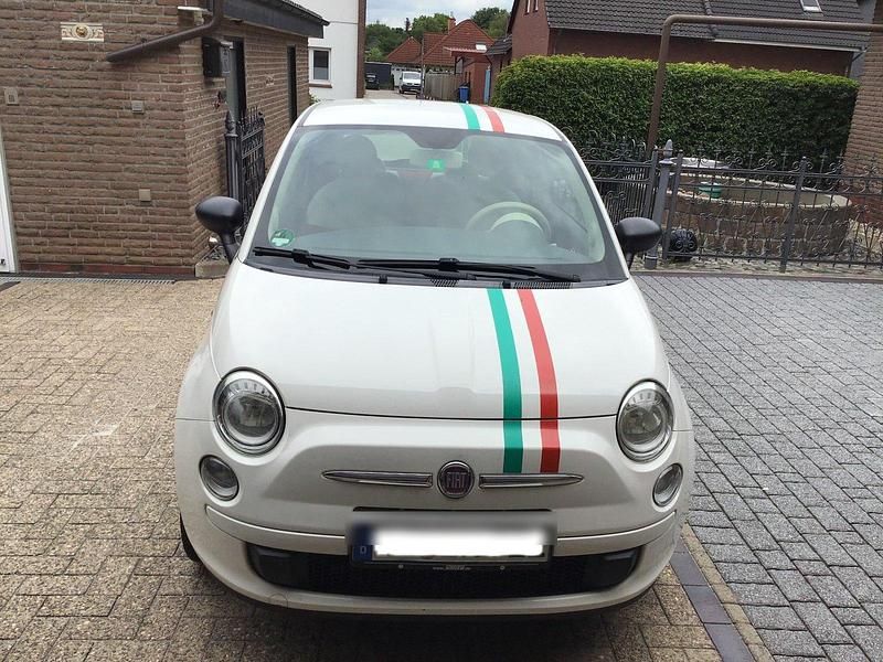 Weiß Gebraucht 2009 Fiat 500 Kleinwagen | 5.700 € (Teuer) - Bild 1/4