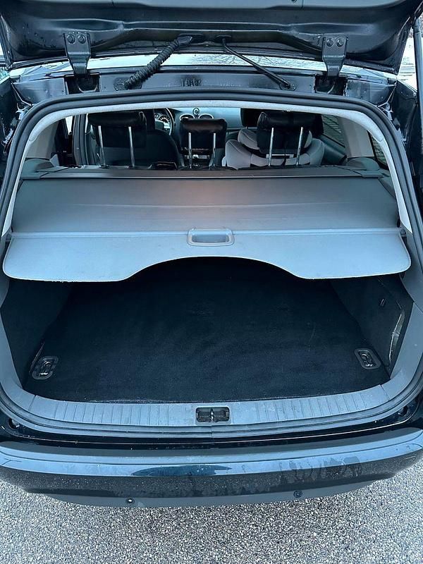 Gebraucht Ford Focus Ghia 136 PS (100 kW) 2011 Schwarz Kombi