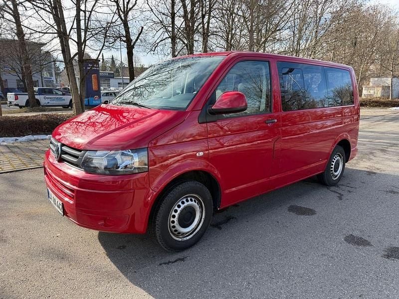 Rot Gebraucht 2011 VW Caravelle Van / Kleinbus | 7.999 € (Superpreis) - Bild 1/4