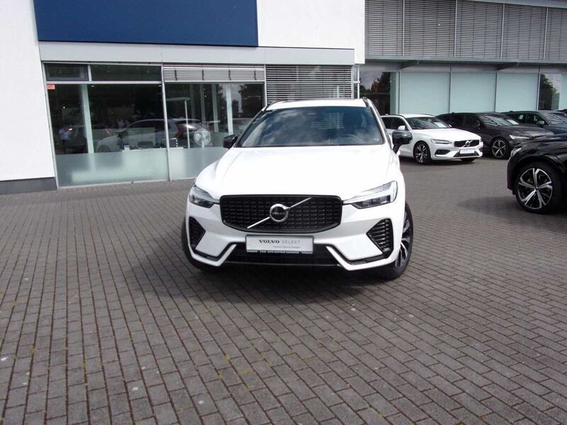 Weiß Gebraucht 2023 Volvo XC60 Plus SUV | 41.500 € (Fairer Preis) - Bild 1/4