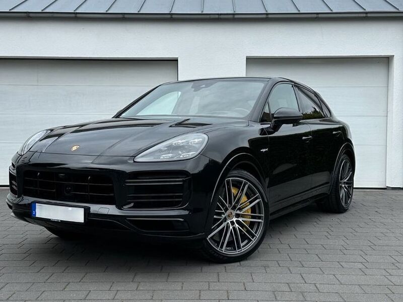 Schwarz Gebraucht 2020 Porsche Cayenne Turbo S SUV | 110.925 € (Teuer) - Bild 1/4