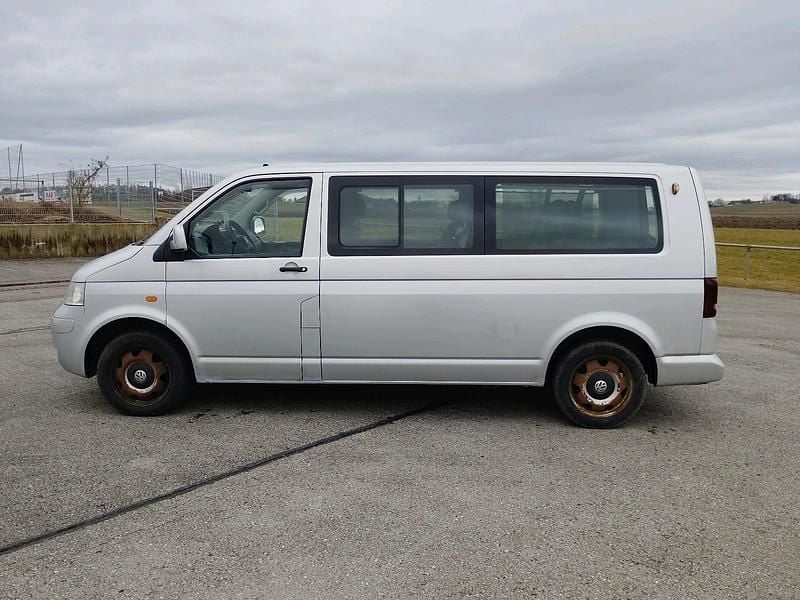 Gebraucht VW T5 131 PS (96 kW) 2007 Silber Van