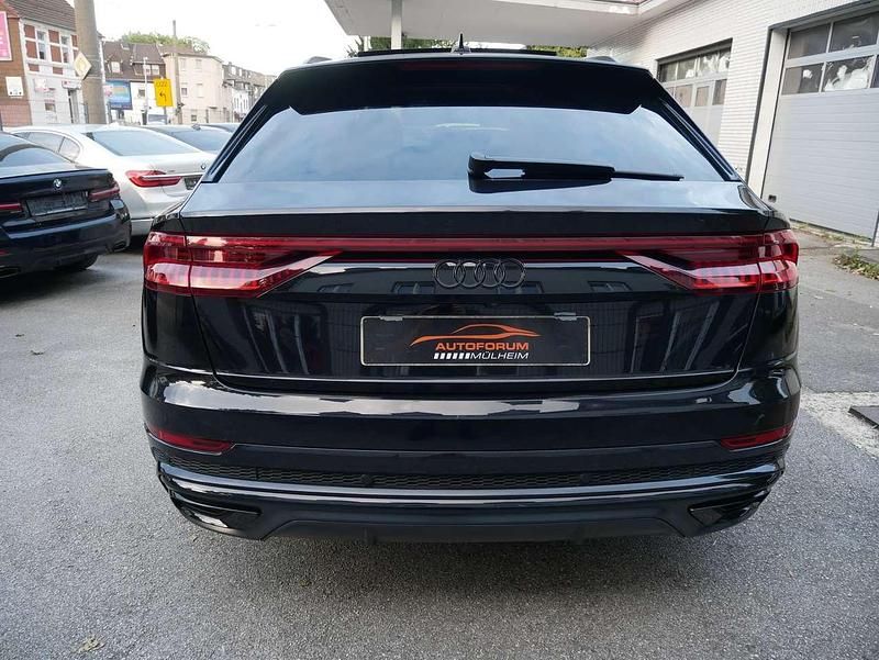 Second-hand Audi Q8 286 CP (210 kW) 2018 Negru SUV