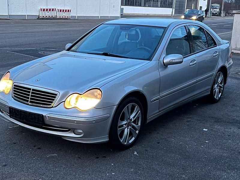 Gebraucht Mercedes C270 Elegance 170 PS (125 kW) 2001 Silber Limousine