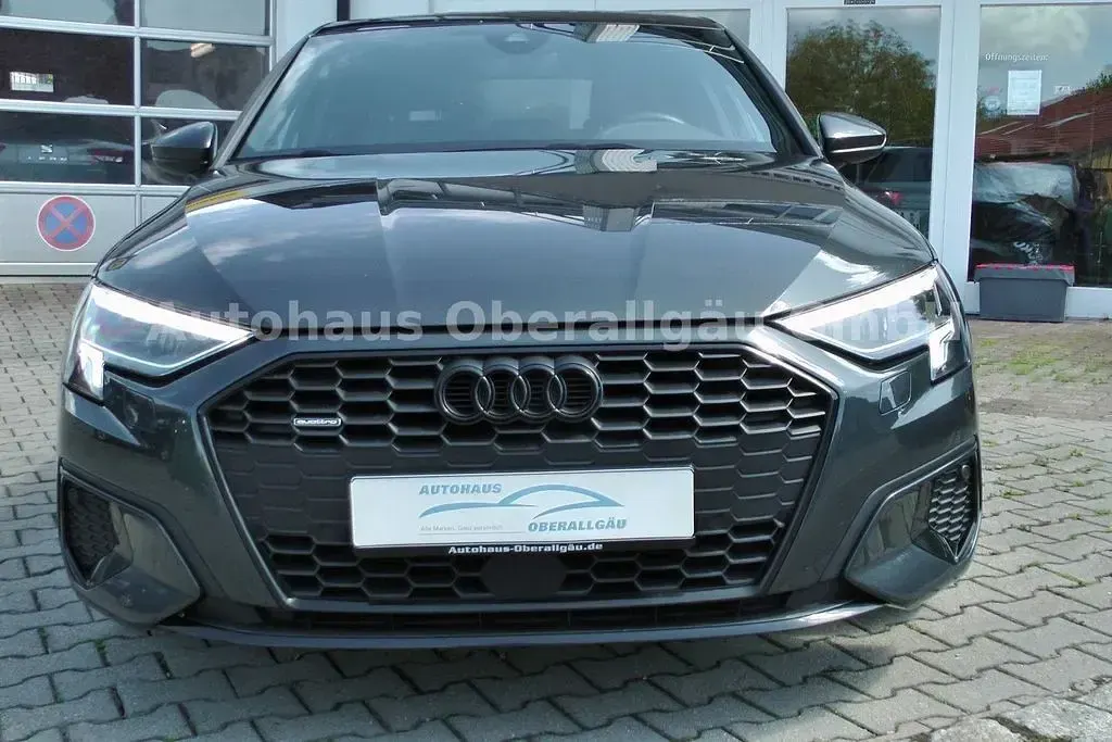 Gebraucht Audi A3 190 PS (139 kW) 2023 Grau Limousine