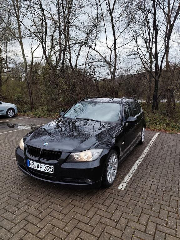 Gebraucht BMW 325 218 PS (160 kW) 2006 Schwarz Kombi