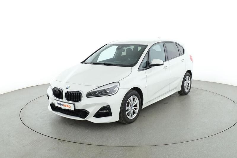 Weiß Gebraucht 2019 BMW 220 Active Tourer M Sport Van / Kleinbus | 20.470 € (Fairer Preis) - Bild 1/3