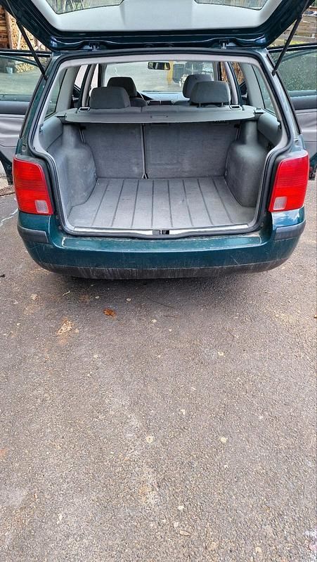 Gebraucht VW Passat 116 PS (85 kW) 2000 Grün Kombi