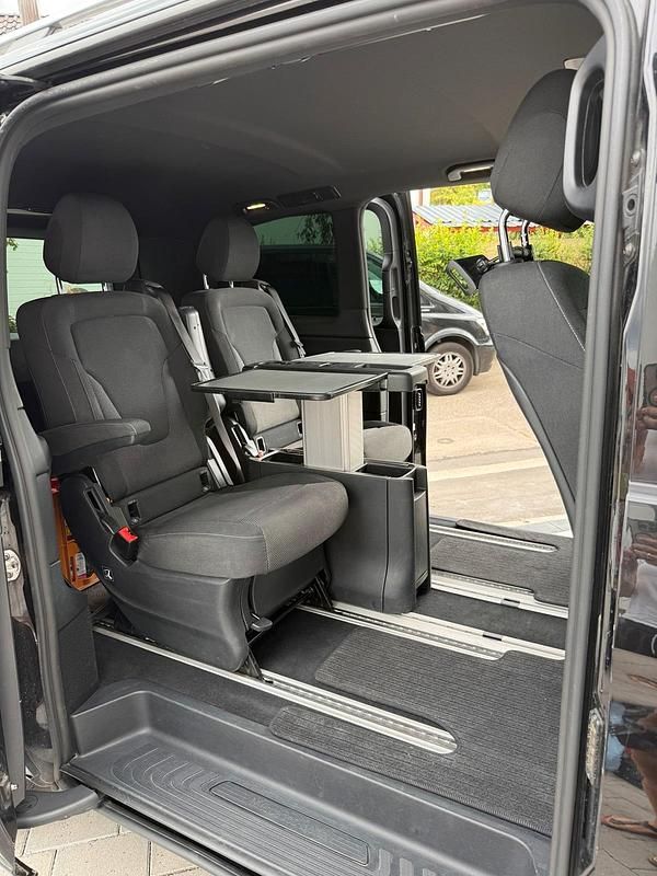 Gebraucht Mercedes V220 120 PS (88 kW) 2015 Schwarz Van / Kleinbus