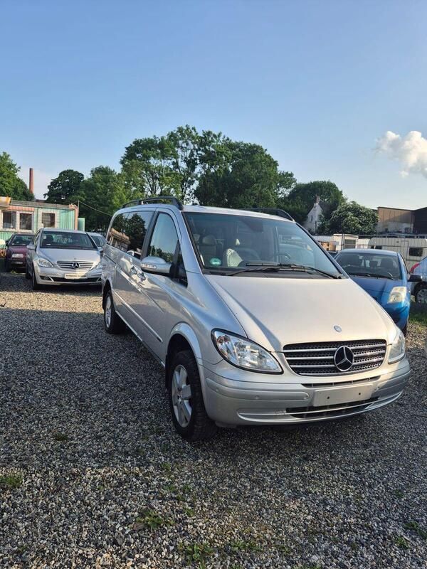 Silber Gebraucht 2009 Mercedes Viano Van / Kleinbus | 9.700 € (Guter Preis) - Bild 1/4