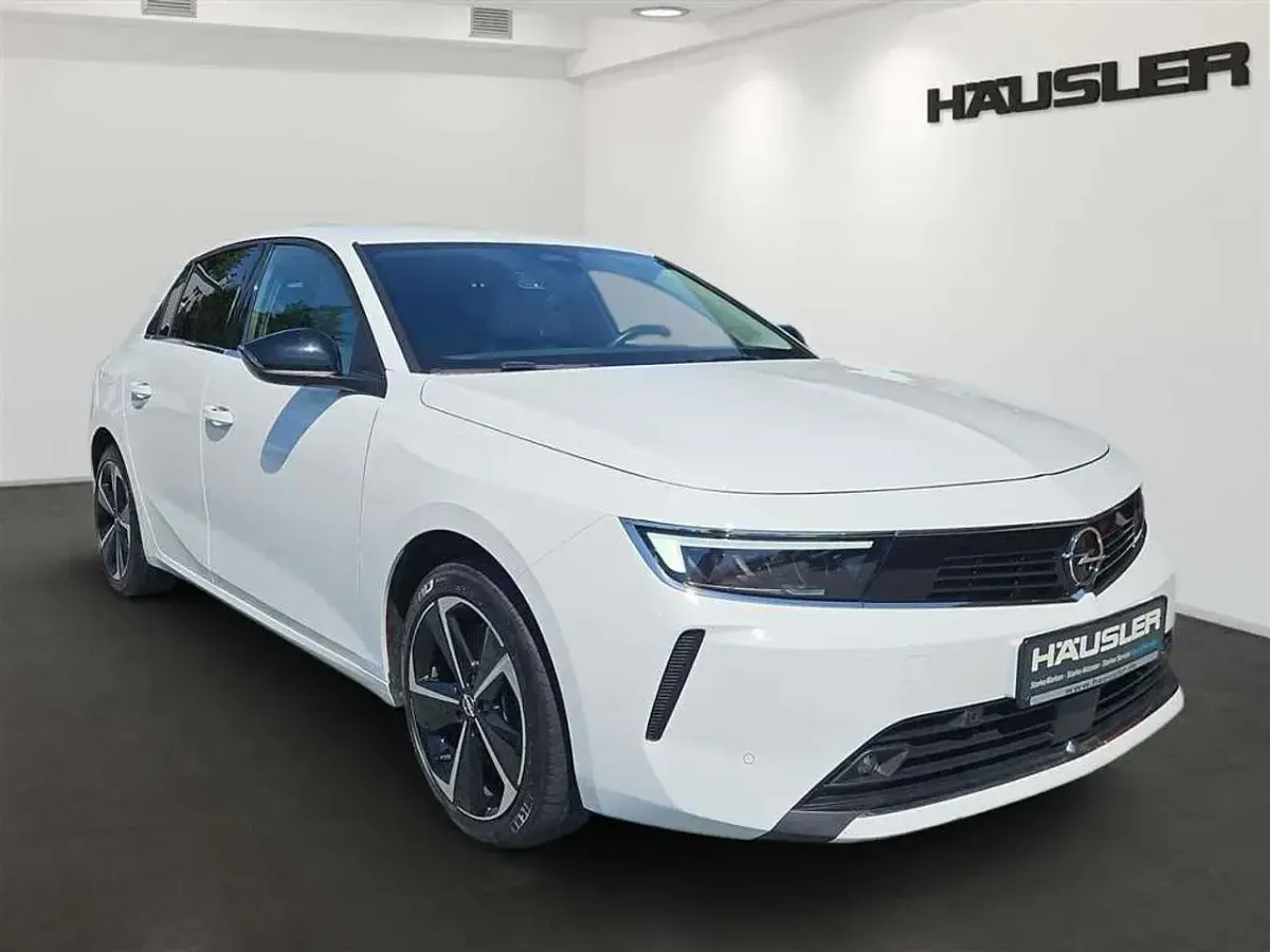 Gebraucht Opel Astra Elegance 150 PS (110 kW) 2022 Arktis weiß (uni) Kleinwagen