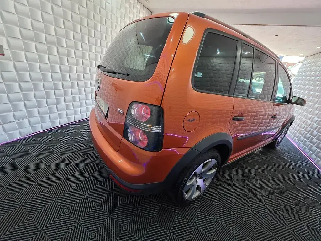 Gebraucht VW Touran Cross 140 PS (102 kW) 2007 Rot Van / Kleinbus
