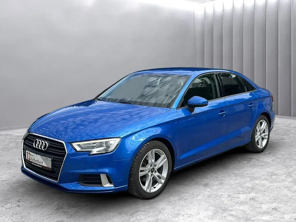 Gebraucht Audi A3 Sport 150 PS (110 kW) 2018 Blau Limousine