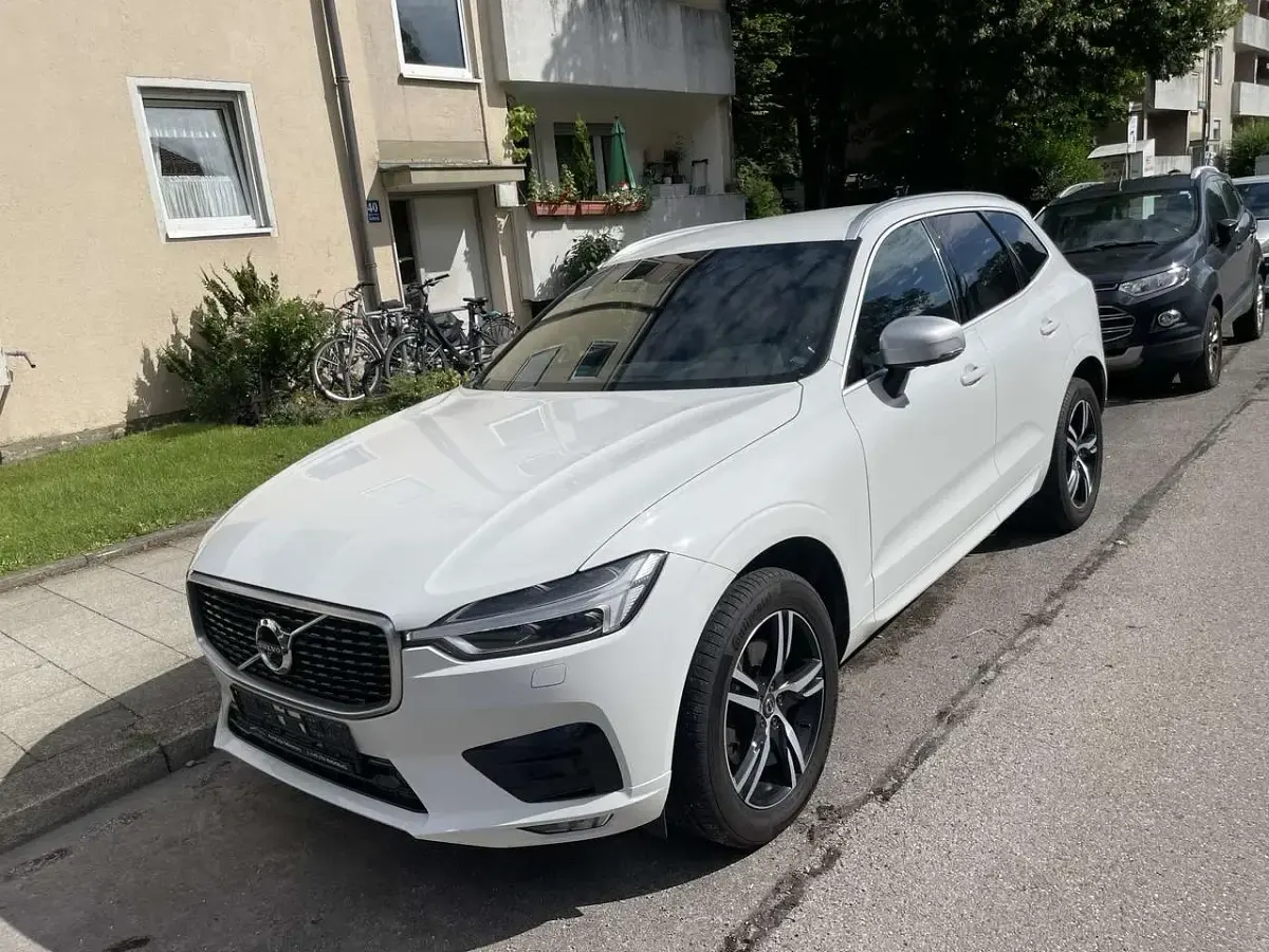 Gebraucht Volvo XC60 R-Design 235 PS (172 kW) 2019 Weiß SUV