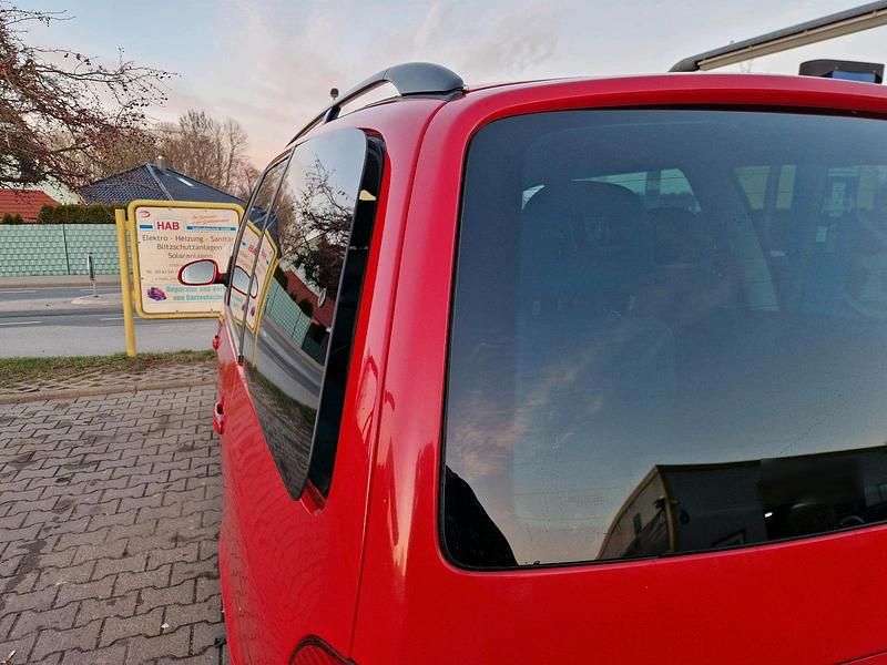 Gebraucht VW Sharan 204 PS (150 kW) 2004 Rot Van / Kleinbus