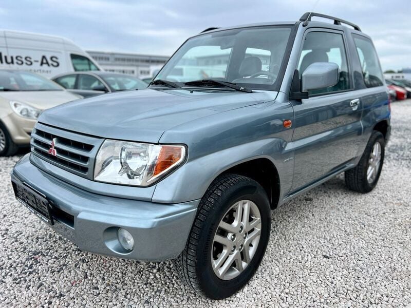 Grau Gebraucht 2003 Mitsubishi Pajero SUV | 6.990 € (Teuer) - Bild 1/4