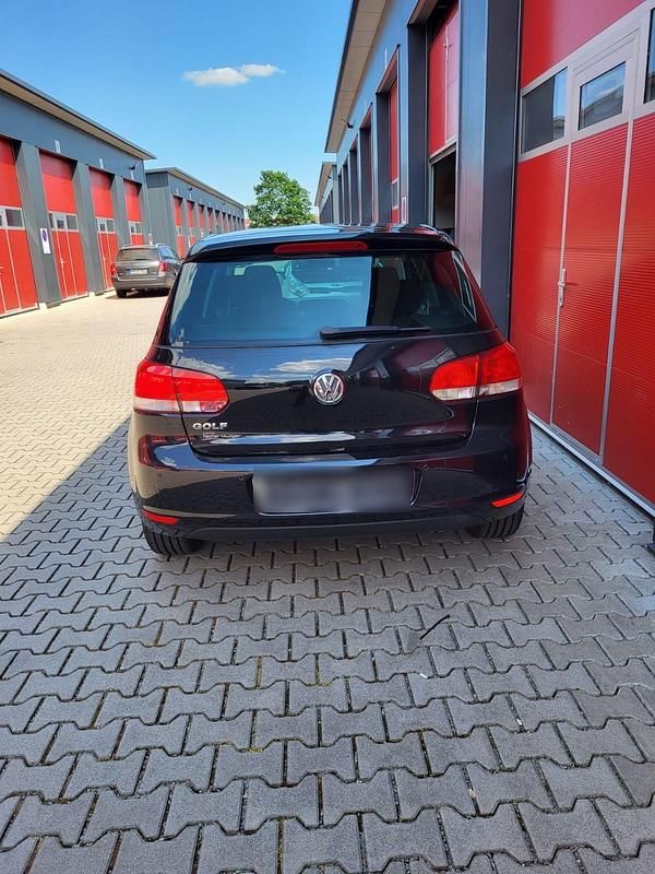 Gebraucht VW Golf VI 86 PS (63 kW) 2010 Schwarz Kleinwagen