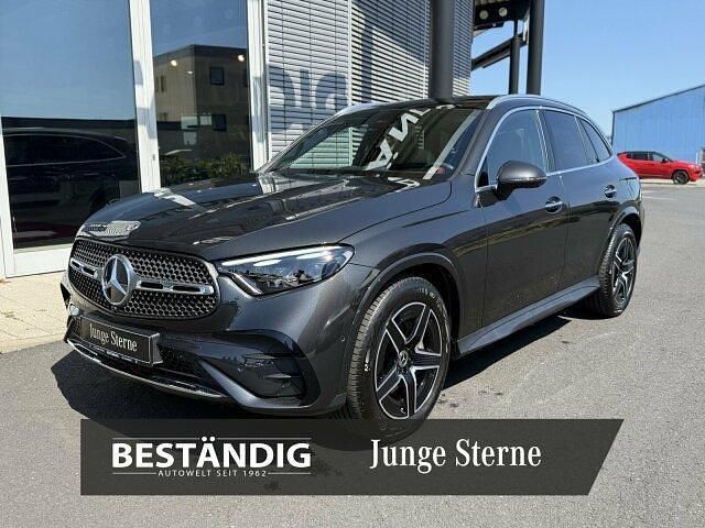lack graphitgrau Gebraucht 2024 Mercedes GLC300 Premium SUV | 63.890 € (Guter Preis) - Bild 1/4