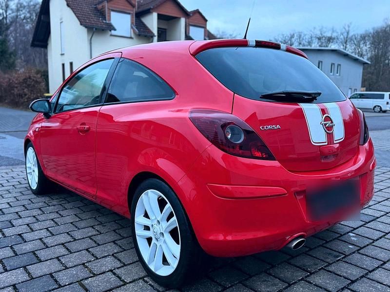 Gebraucht Opel Corsa Sport 87 PS (63 kW) 2011 Rot Kleinwagen