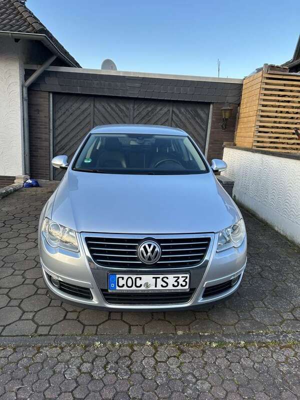 Silber Gebraucht 2009 VW Passat Trendline Limousine | 4.900 € (Fairer Preis) - Bild 1/4