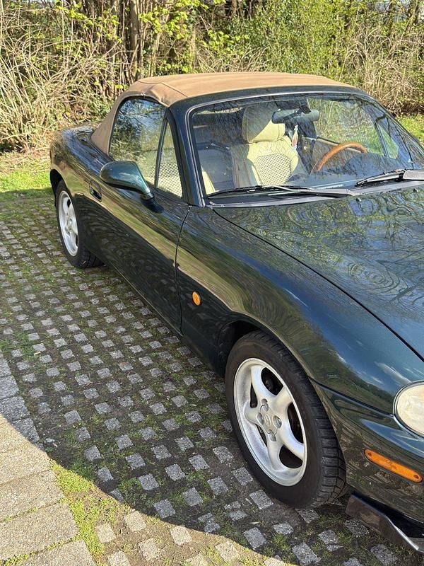 Gebraucht Mazda MX5 1999 Grün Cabrio