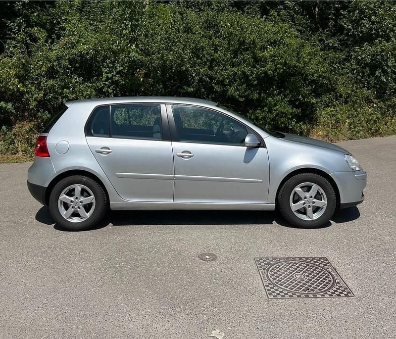 Usata VW Golf V 80 CV (58 kW) 2007 Argento Utilitaria
