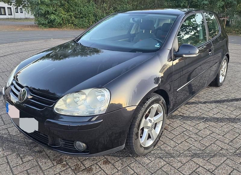 Schwarz Gebraucht 2005 VW Golf IV Kleinwagen | 1.800 € (Fairer Preis) - Bild 1/4