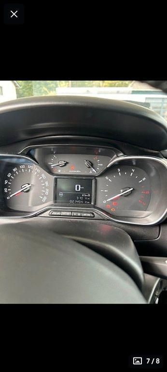 Weiß Gebraucht 2019 Citroën C3 PureTech Kleinwagen | 10.600 € (Guter Preis) - Bild 1/4