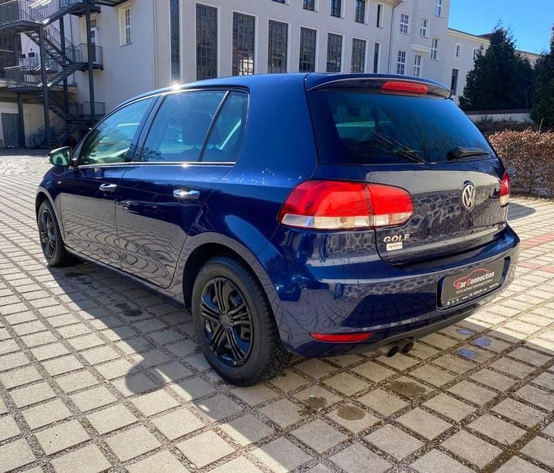 Gebraucht VW Golf VII Match 122 PS (89 kW) 2012 Blau Limousine