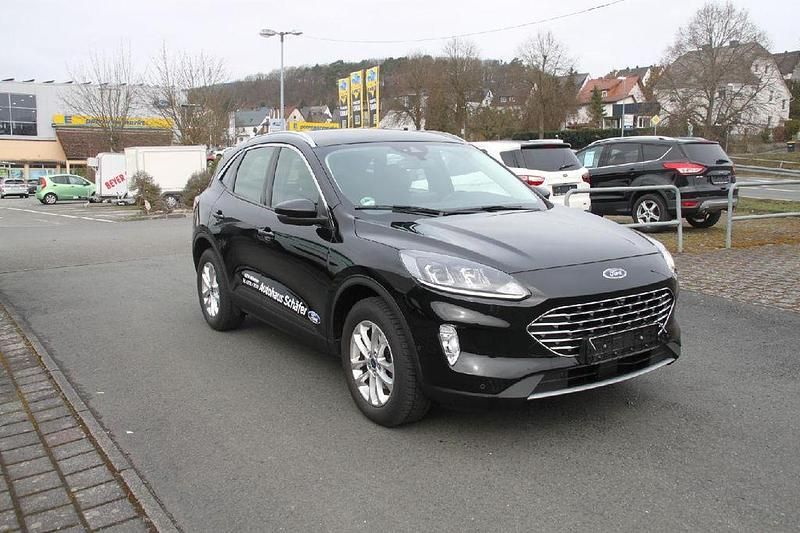 Gebraucht Ford Kuga Titanium 150 PS (110 kW) 2024 Obsidianschwarz metallic SUV