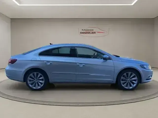 Używany VW CC 140 KM (102 kW) 2013 Srebrny Sedan/Limuzyna