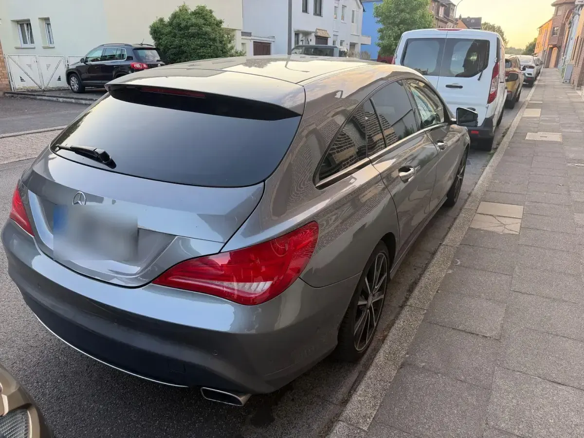 Gebraucht Mercedes 220 Urban 177 PS (130 kW) 2016 Grau Kombi
