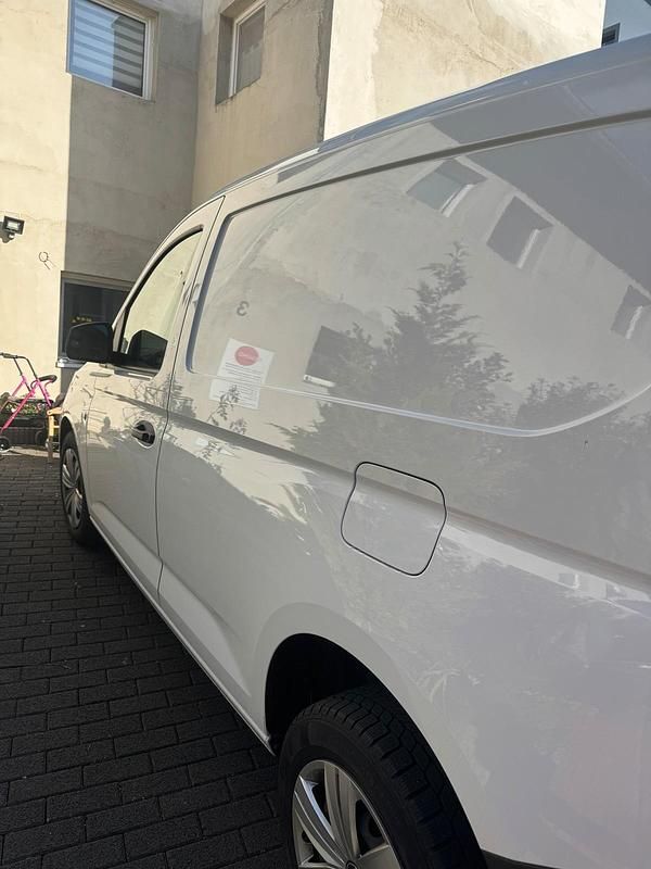 Gebraucht VW Caddy 122 PS (89 kW) 2021 Weiß Van / Kleinbus