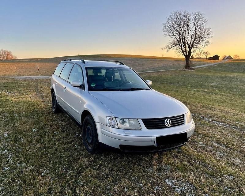 Gebraucht VW Passat Highline 193 PS (141 kW) 1999 Silber Limousine