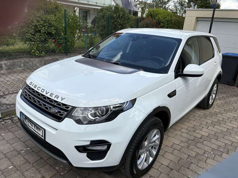 Weiß Gebraucht 2015 Land Rover Discovery Sport SE SUV | 15.400 € (Etwas zu teuer) - Bild 1/4
