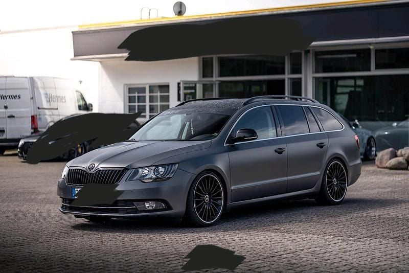 Gebraucht Skoda Superb 140 PS (102 kW) 2015 Grau Kombi