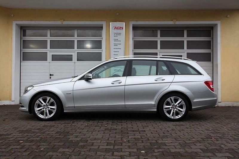 Gebraucht Mercedes C300 Avantgarde 231 PS (169 kW) 2011 Silber Limousine