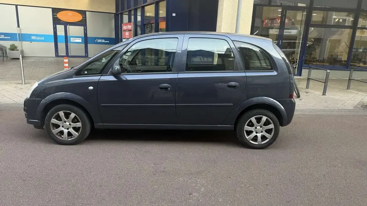 Gebraucht Opel Meriva Innovation 105 PS (77 kW) 2009 Van / Kleinbus