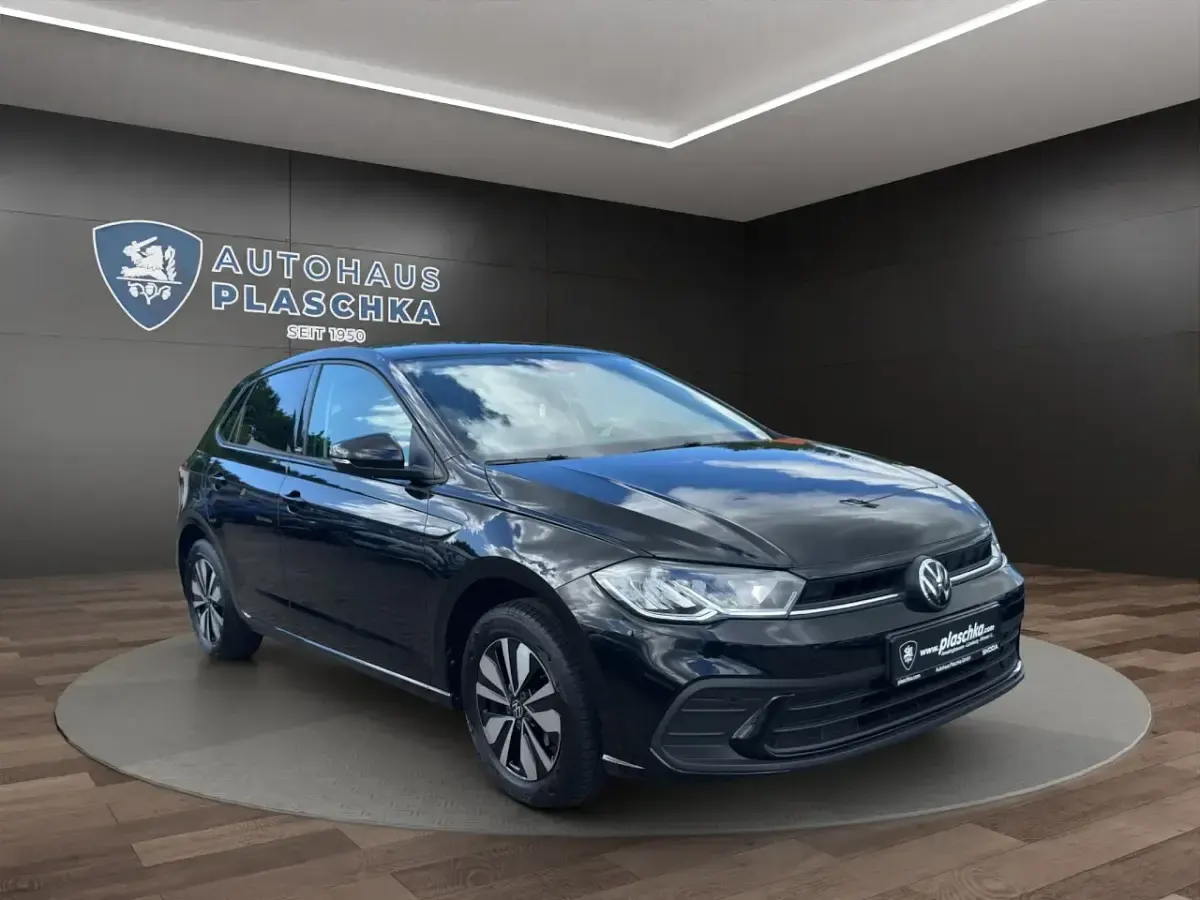 Gebraucht VW Polo Move 80 PS (58 kW) 2024 Deep black perleffekt (schwarz) Kleinwagen