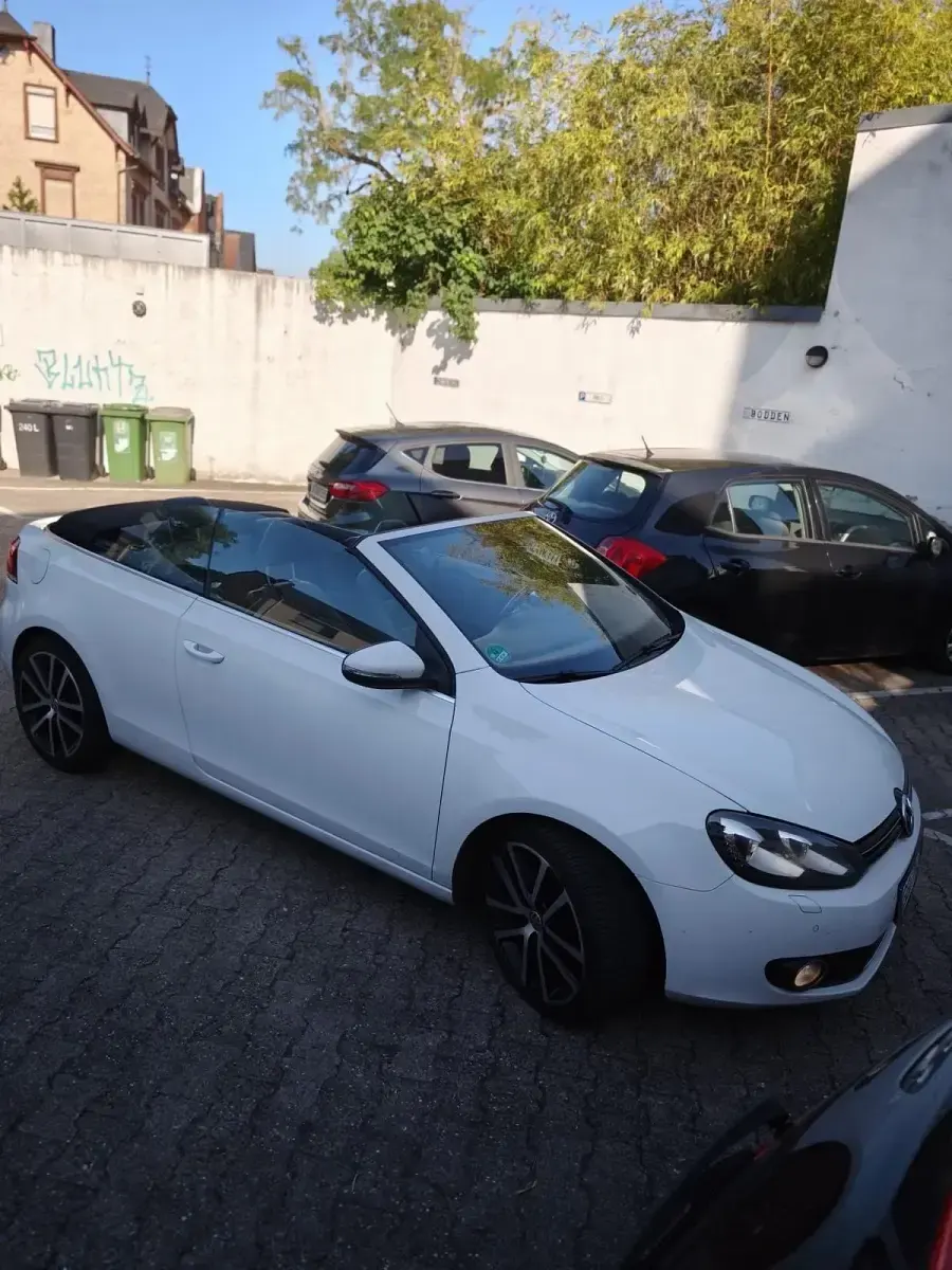 Gebraucht VW Golf Cabriolet 160 PS (117 kW) 2013 Weiß Cabrio