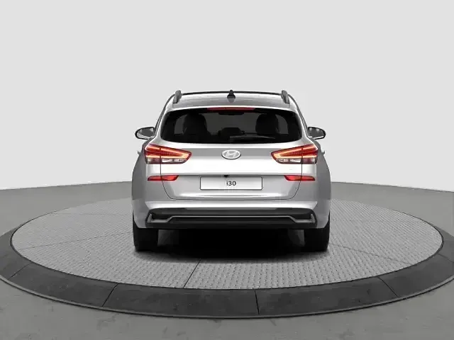 Neu Hyundai i30 Advantage 101 PS (74 kW) 2025 Silber Kombi