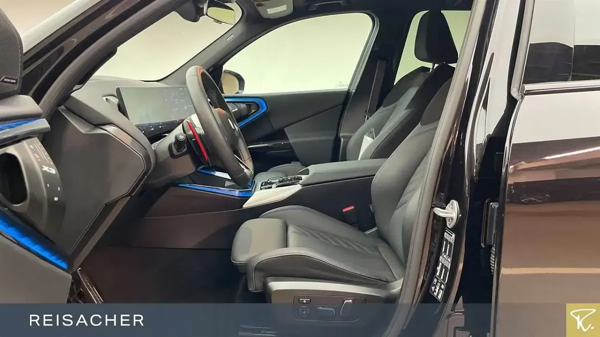 Gebraucht BMW X3 M Sport 381 PS (280 kW) 2025 Saphirschwarz metallic SUV