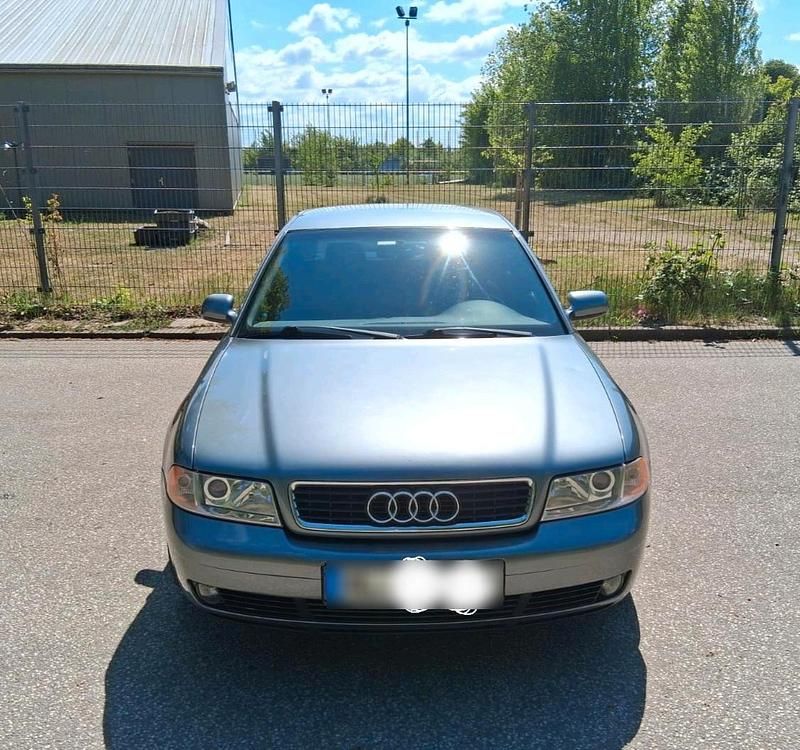 Gebraucht Audi A4 Ambiente 193 PS (141 kW) 1999 Grau Limousine